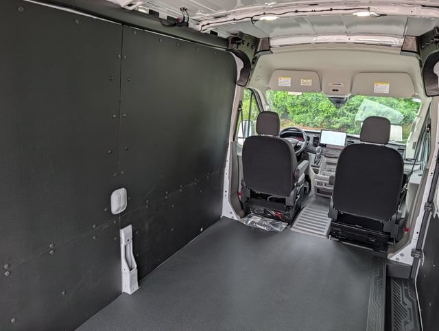 New 2026 Ford Transit 250 148 Medium Roof w/ Load Area Protection Package RWD image 26