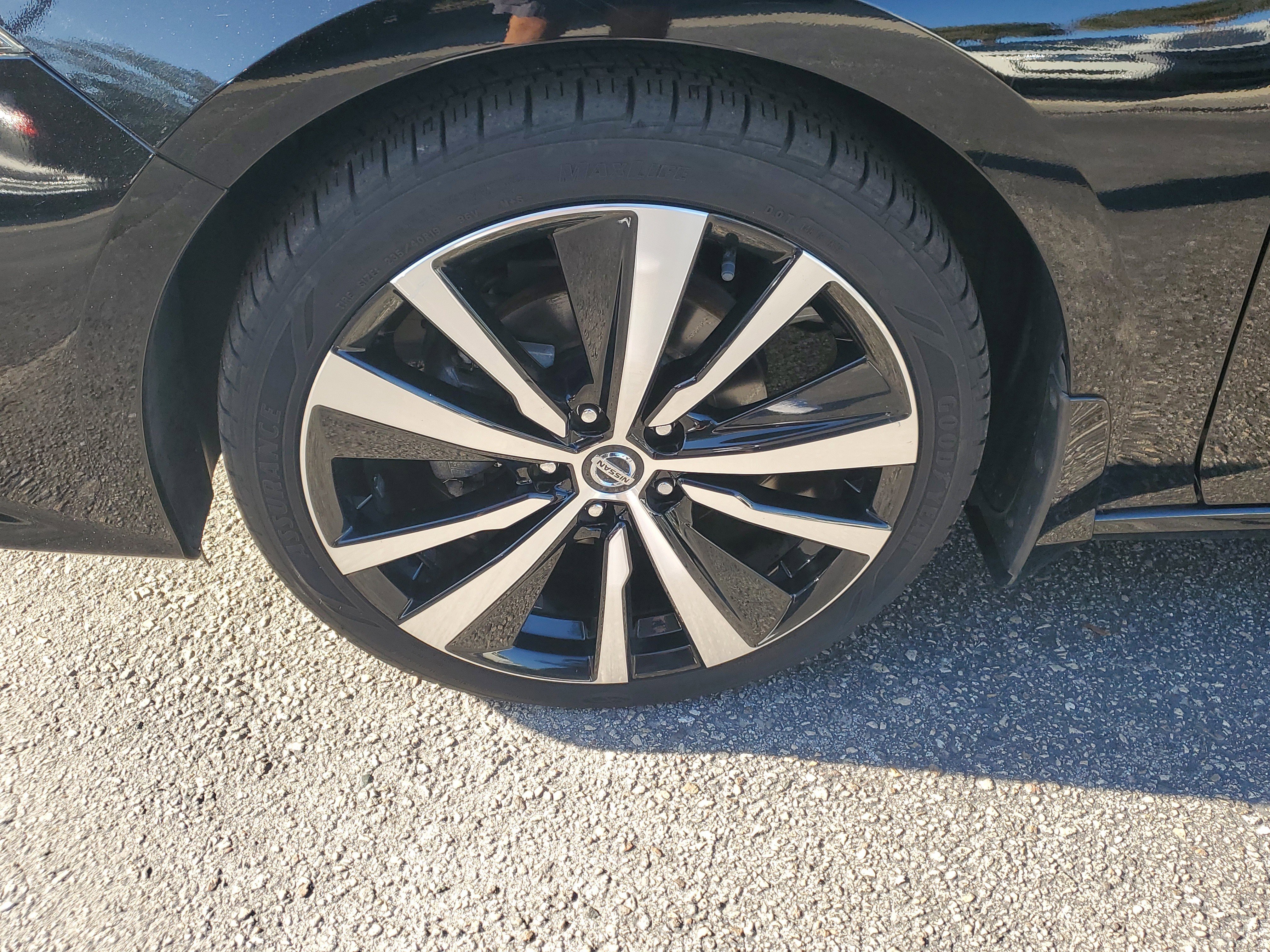 Used 2020 Nissan Altima 2.5 SR w/ Premium Package image 4