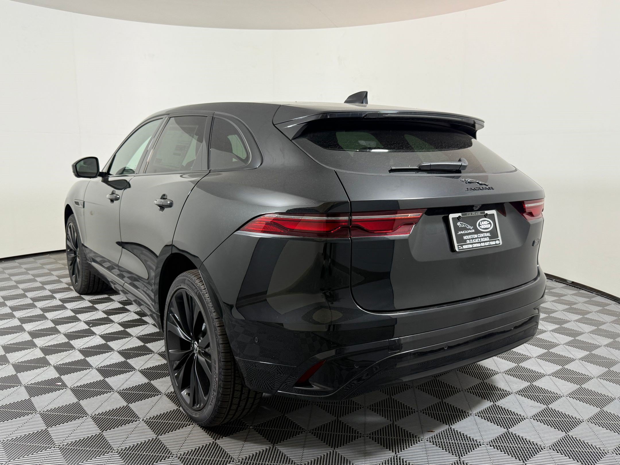 New 2026 Jaguar F-PACE R-Dynamic S AWD/4WD image 3