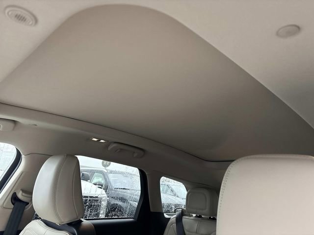 New 2026 Lincoln Corsair Grand Touring w/ Jet Appearance Package image 23