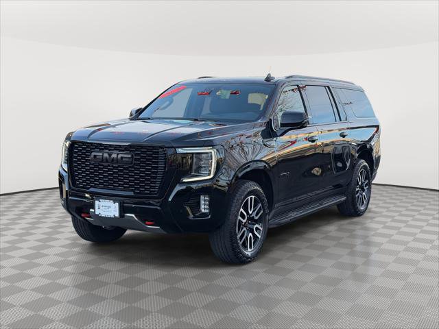 Used 2024 GMC Yukon XL AT4 w/ Technology Package image 3