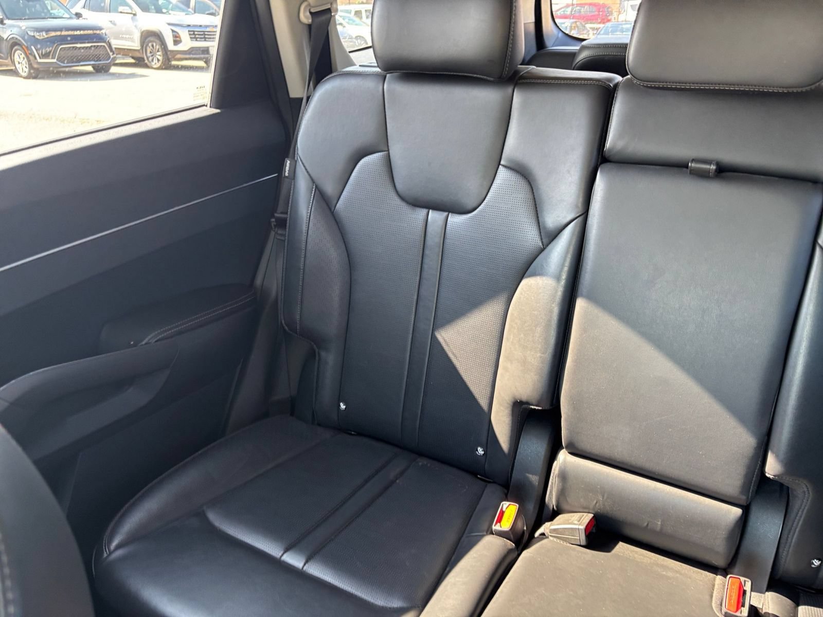 Used 2024 Kia Sorento S FWD image 42