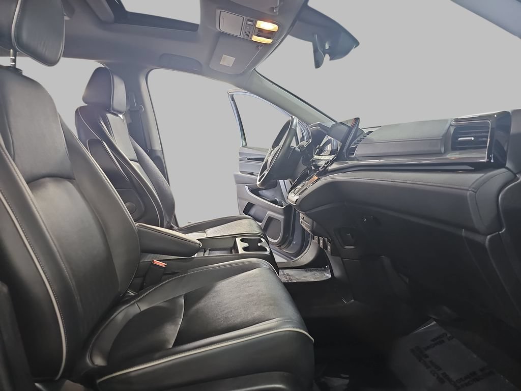 Used 2023 Honda Odyssey Elite image 13