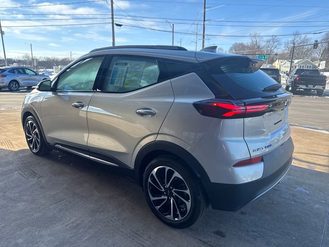 Used 2023 Chevrolet Bolt EUV Premier w/ Sun & Sound Package image 8
