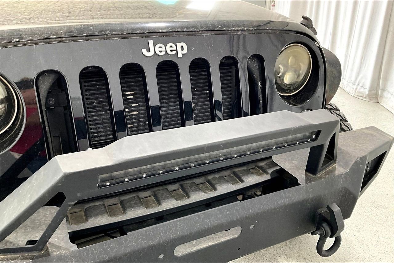 Used 2015 Jeep Wrangler Unlimited Sport image 7