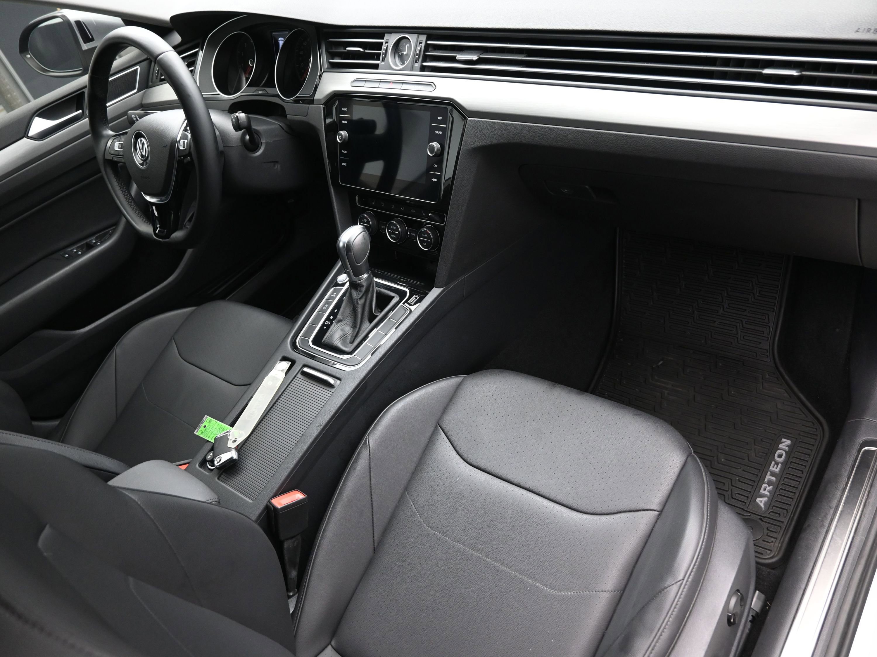 Used 2019 Volkswagen Arteon SE image 39