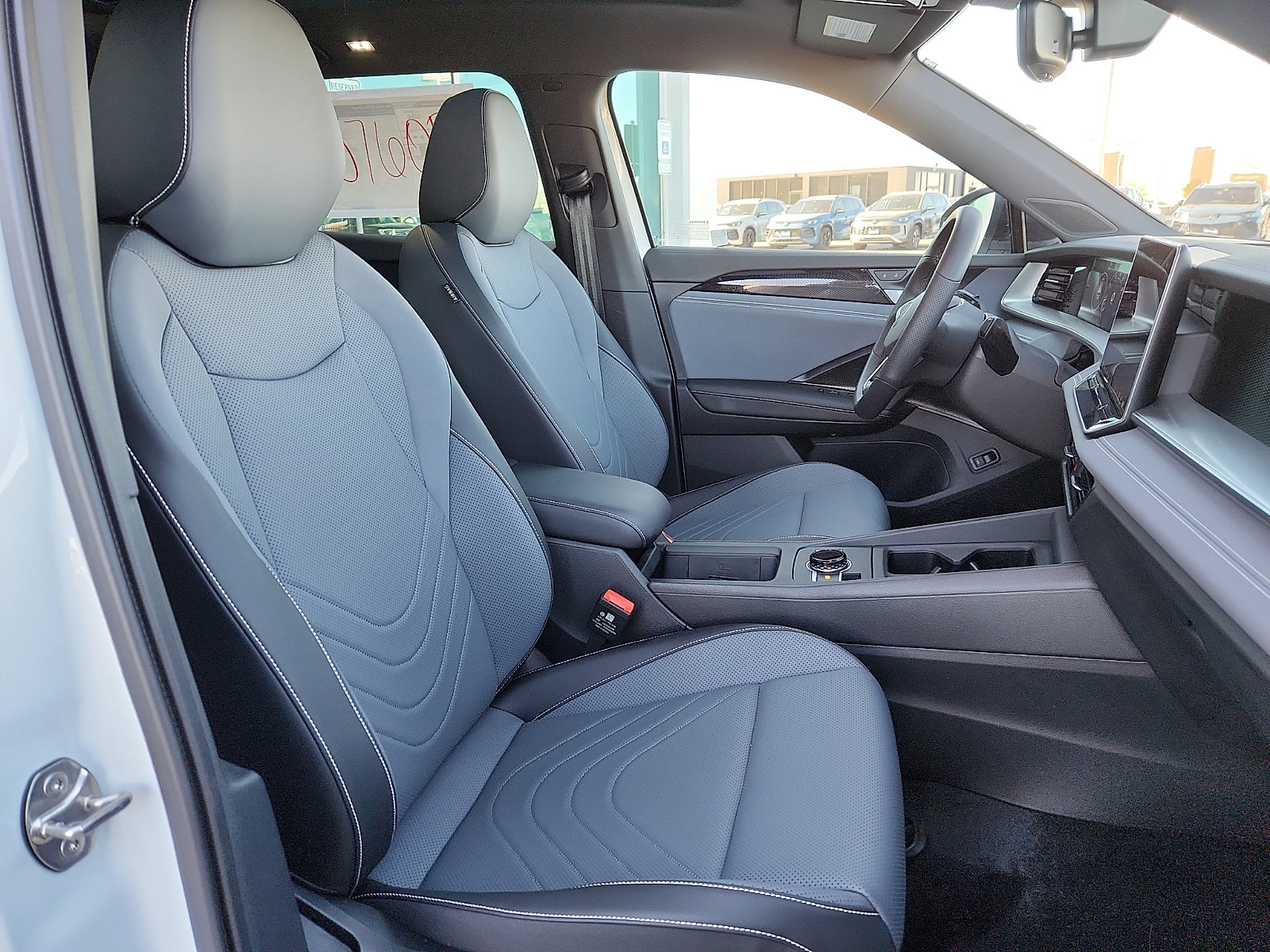 New 2026 Volkswagen Tiguan SE R-Line image 15