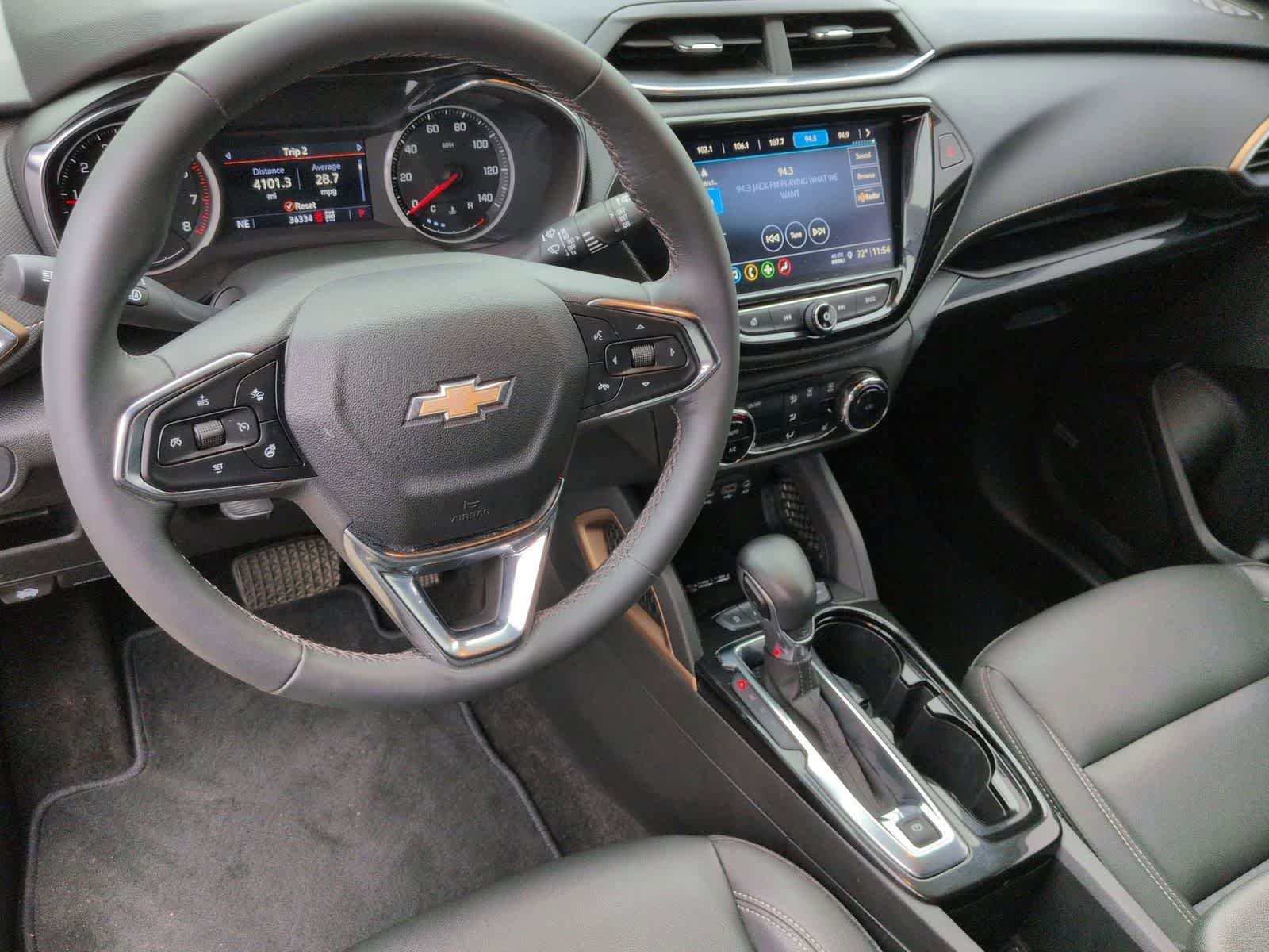 Used 2023 Chevrolet TrailBlazer ACTIV w/ Sun and Liftgate Package AWD/4WD image 10