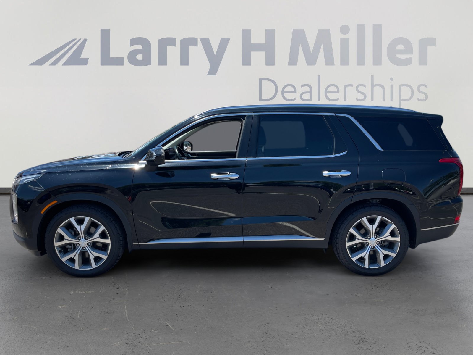 Used 2022 Hyundai Palisade SEL w/ Convenience Package FWD image 2