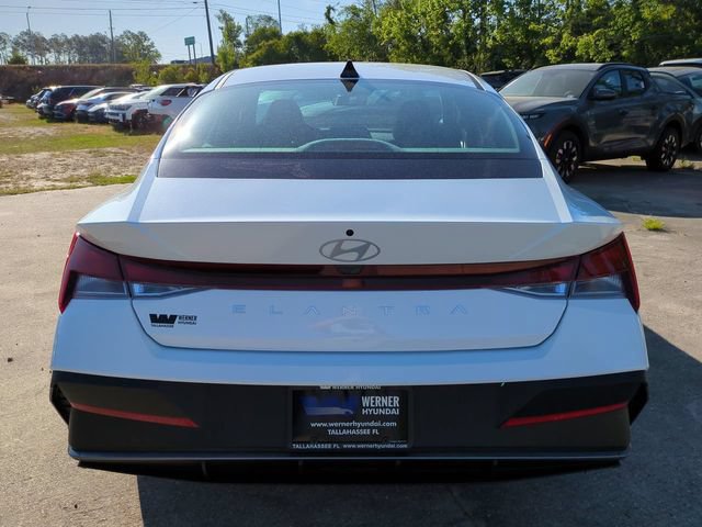 New 2026 Hyundai Elantra SE FWD image 6