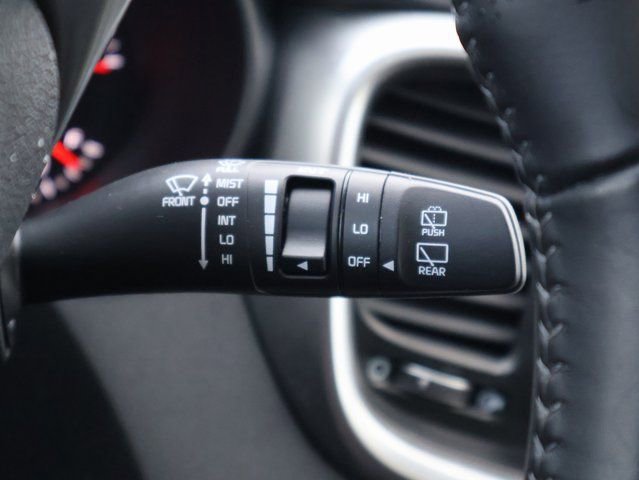 Used 2019 Kia Sorento EX image 40