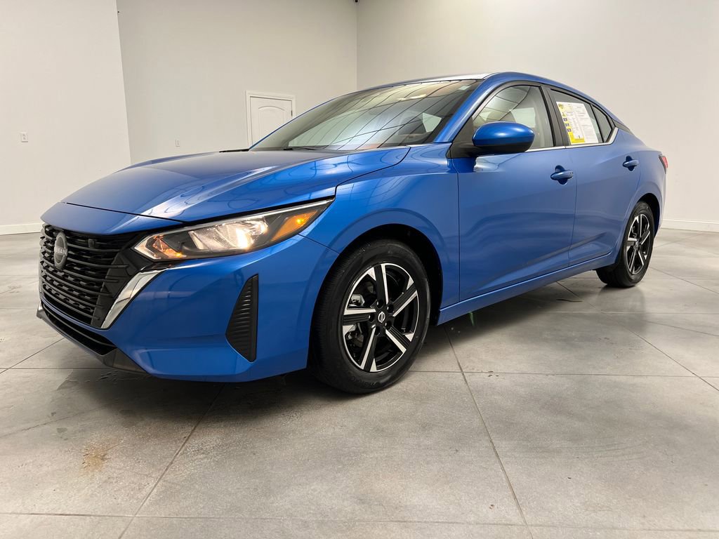 Used 2025 Nissan Sentra SV image 3