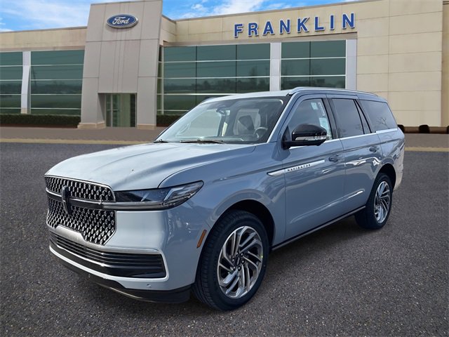 New 2025 Lincoln Navigator Reserve image 3