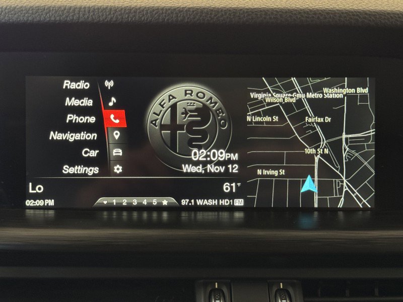 Used 2018 Alfa Romeo Stelvio AWD image 22