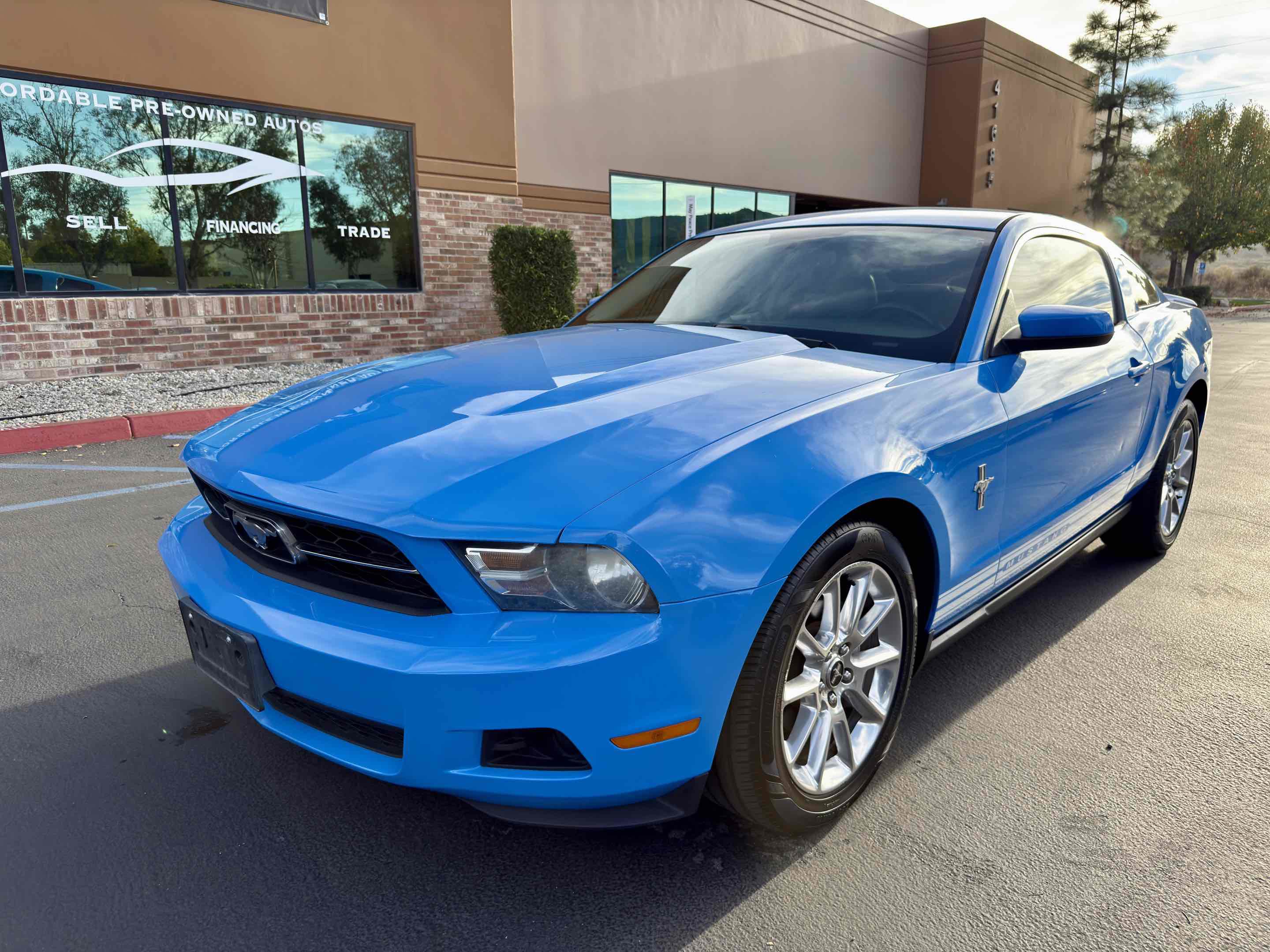 Used 2010 Ford Mustang Premium image 4