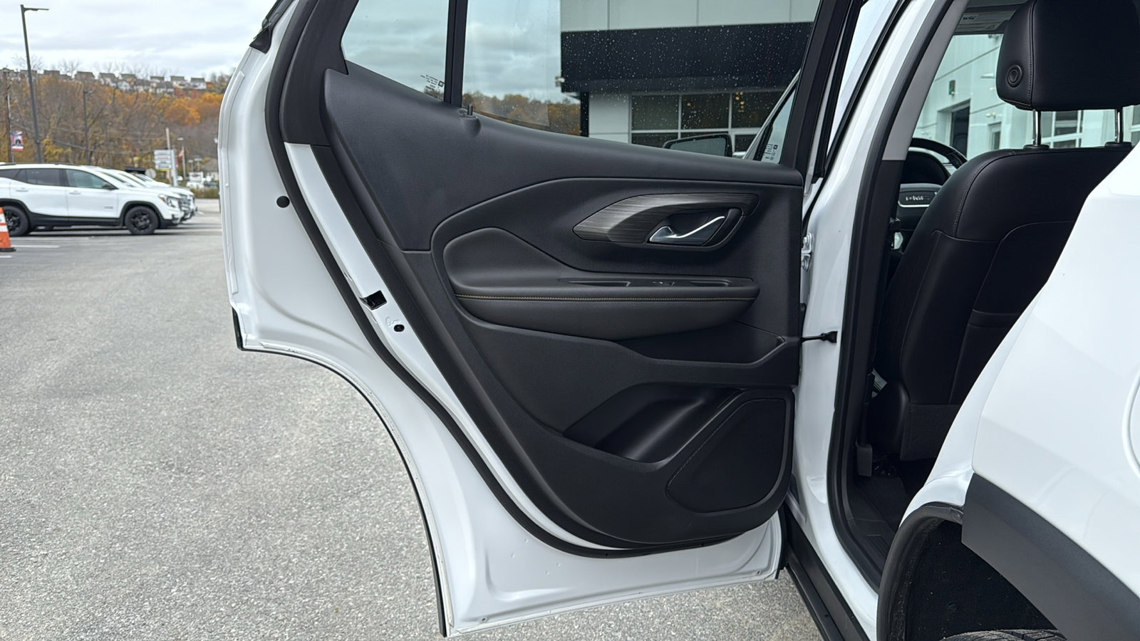 Certified 2021 GMC Terrain SLT w/ Infotainment Package II image 26