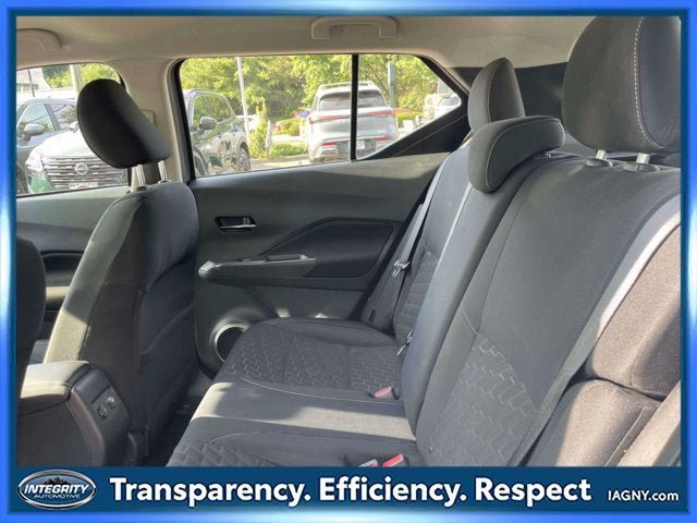 Certified 2023 Nissan Kicks SV FWD image 12
