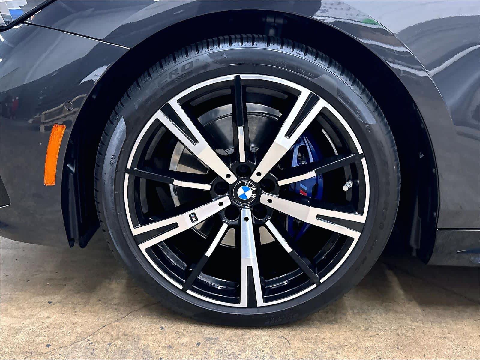 Used 2026 BMW 530i w/ M Sport Package RWD image 12
