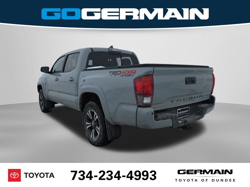 Used 2019 Toyota Tacoma TRD Sport image 10