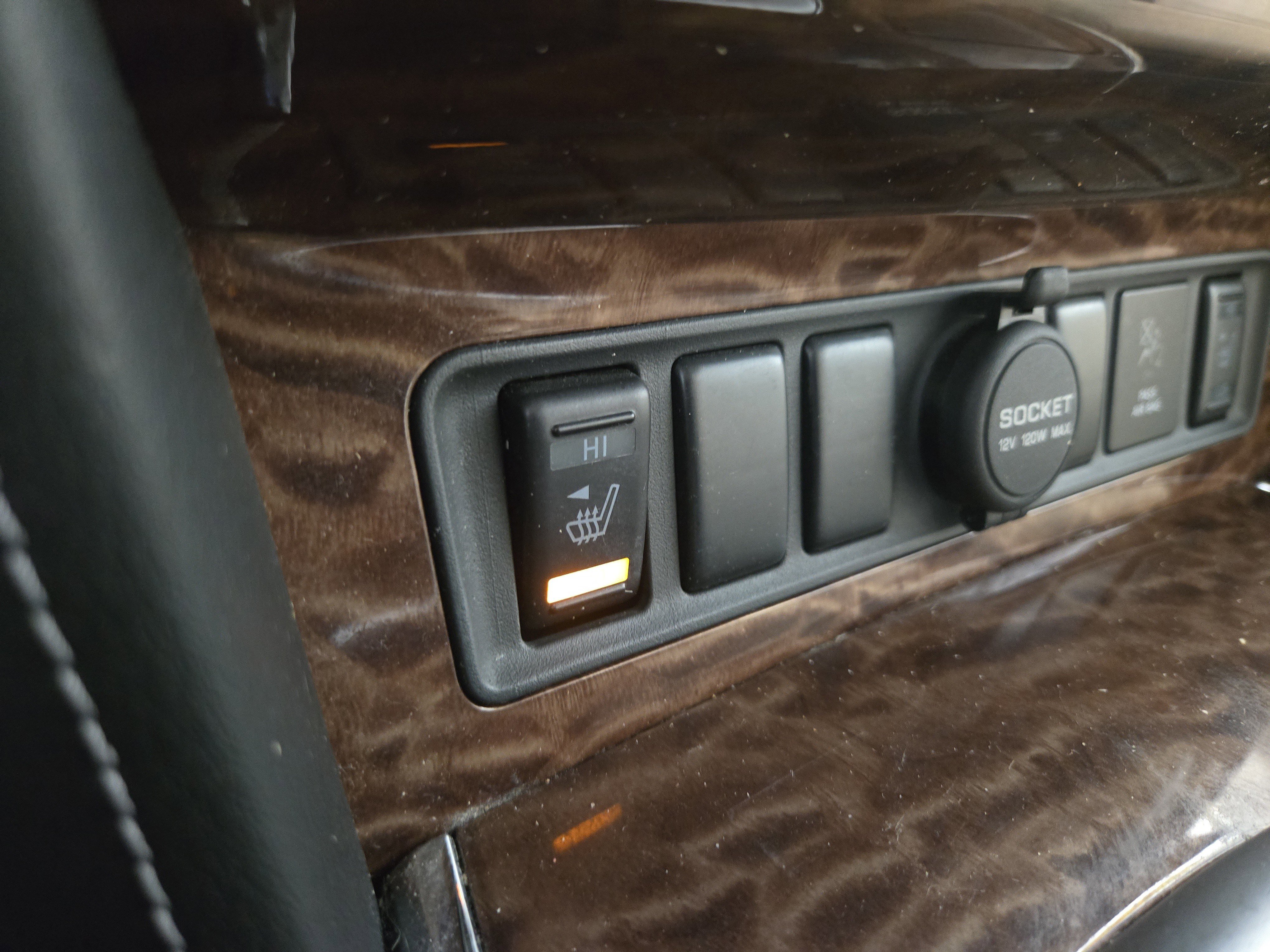 Used 2017 Nissan Armada SL w/ Interior Lighting Package image 27