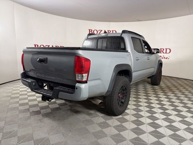 Used 2018 Toyota Tacoma TRD Off-Road w/ TRD Premium Off Road Package AWD/4WD image 8