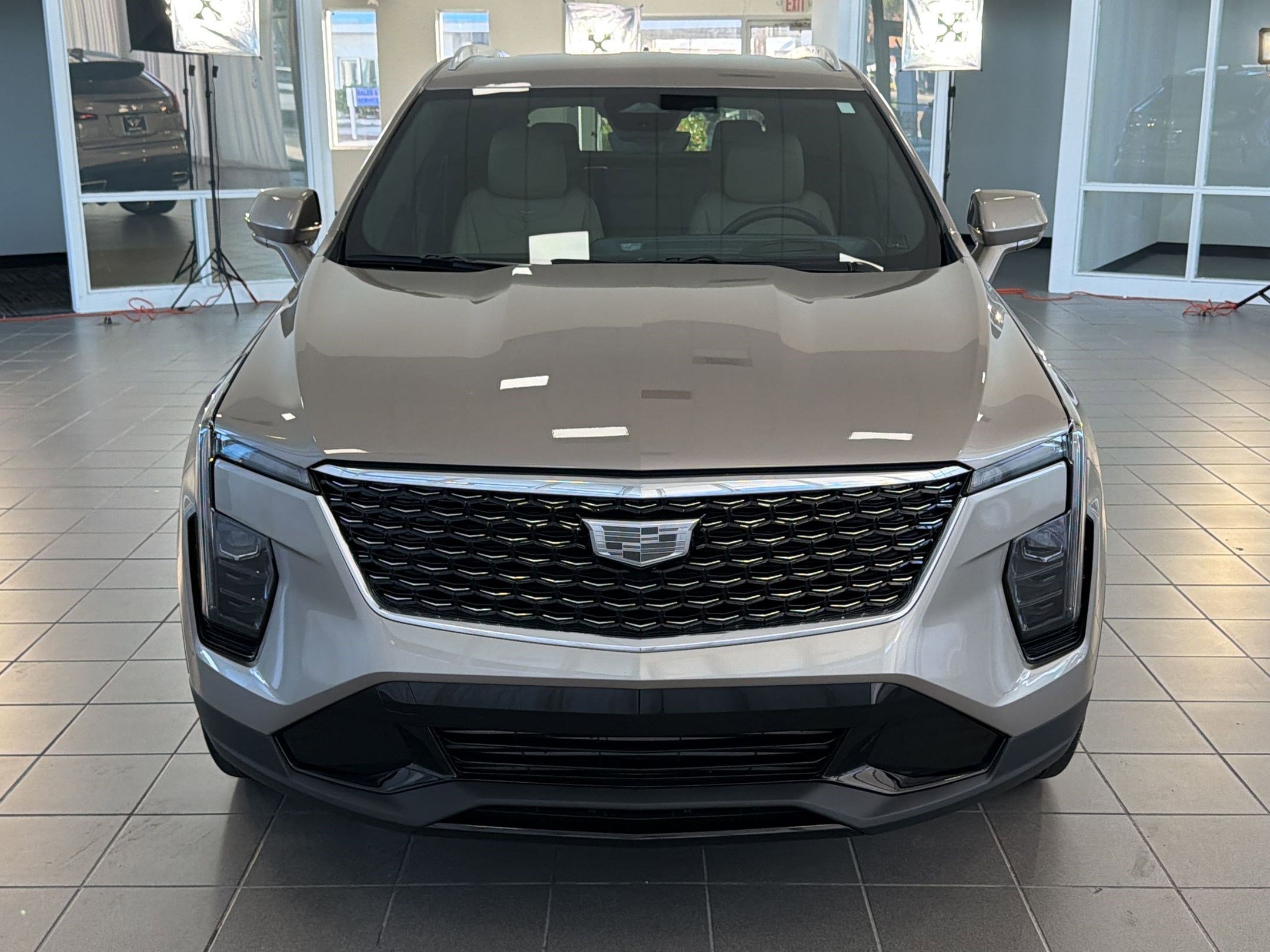 Used 2024 Cadillac XT4 Premium Luxury w/ Technology Package FWD image 6
