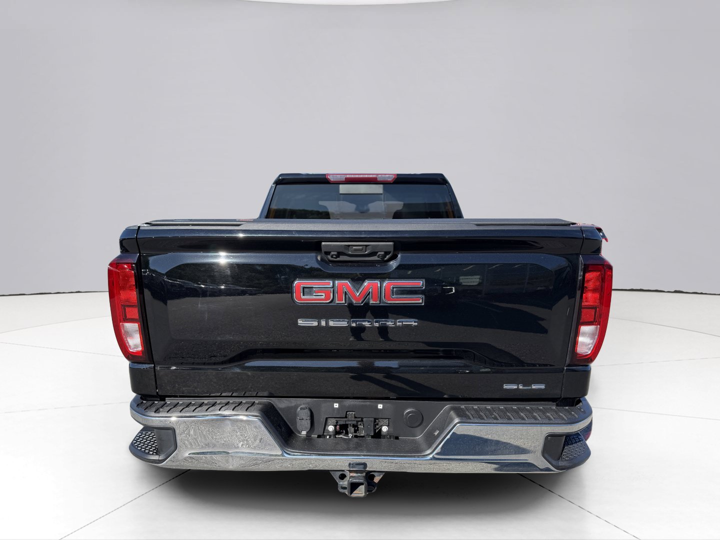 Used 2024 GMC Sierra 1500 SLE w/ Preferred Package AWD/4WD image 7