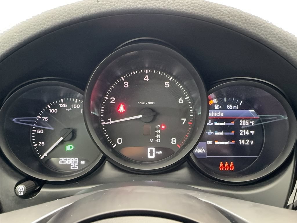 Used 2022 Porsche Macan AWD/4WD image 44