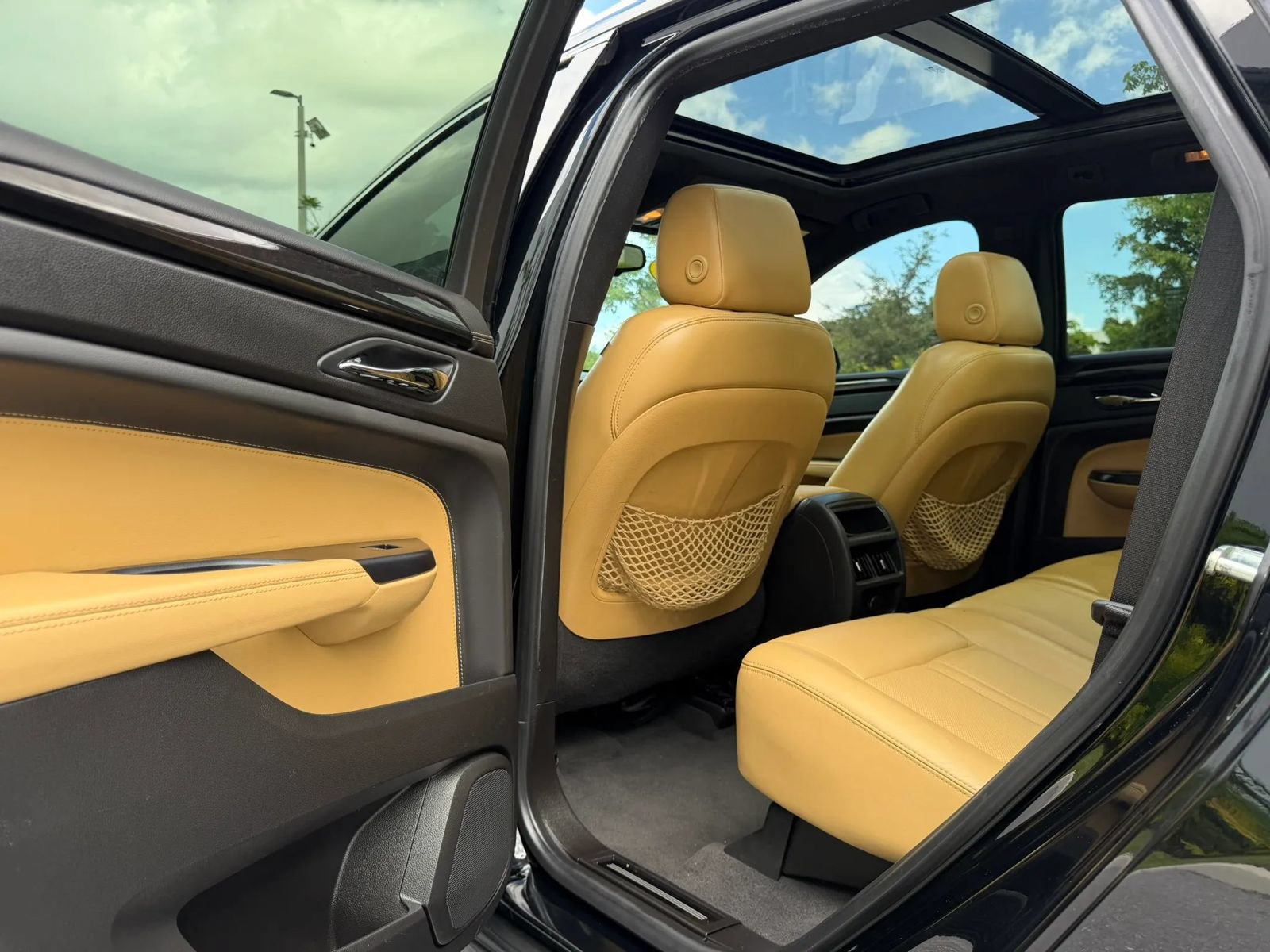 Used 2015 Cadillac SRX Luxury AWD/4WD image 29