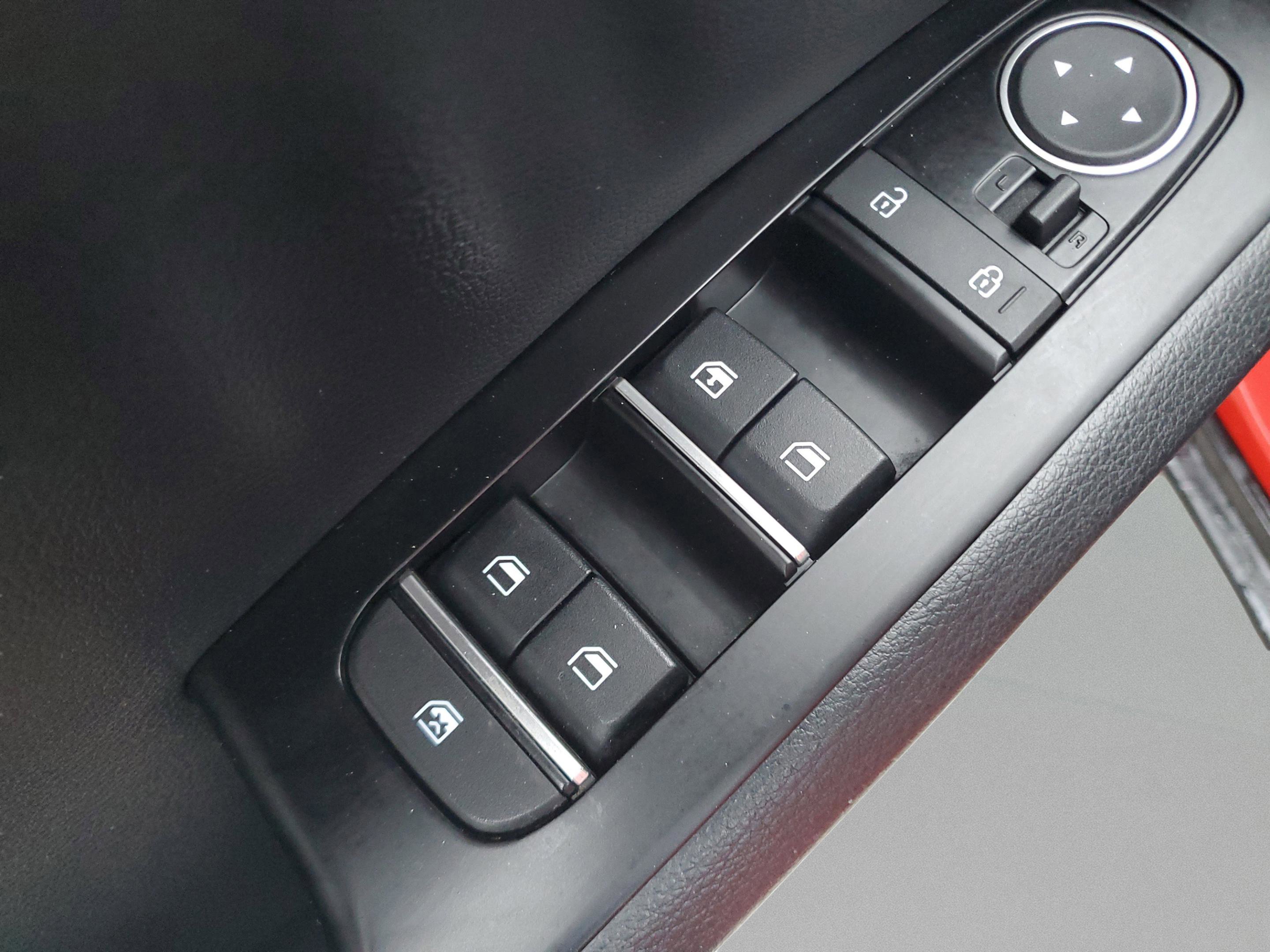 Certified 2023 Kia Soul LX FWD image 13