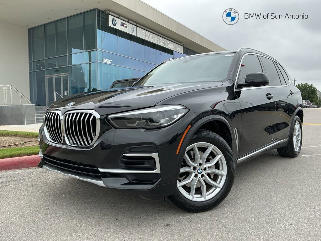 Certified 2022 BMW X5 xDrive40i w/ Premium Package AWD/4WD image 1