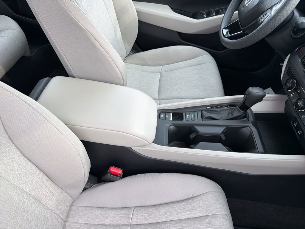 Used 2025 Honda Accord LX image 33