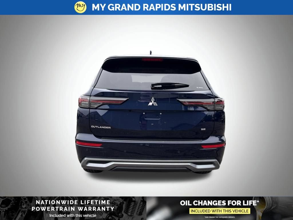 New 2026 Mitsubishi Outlander SE AWD/4WD image 4