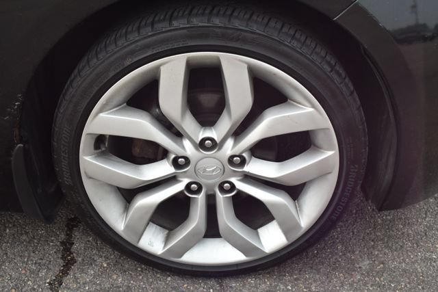 Used 2012 Hyundai Veloster w/ Style Pkg FWD image 38
