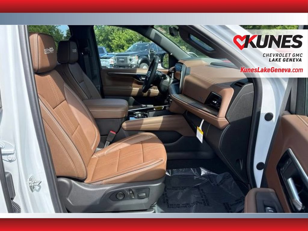 New 2026 Chevrolet Suburban High Country w/ Sun And Tow Package AWD/4WD image 22