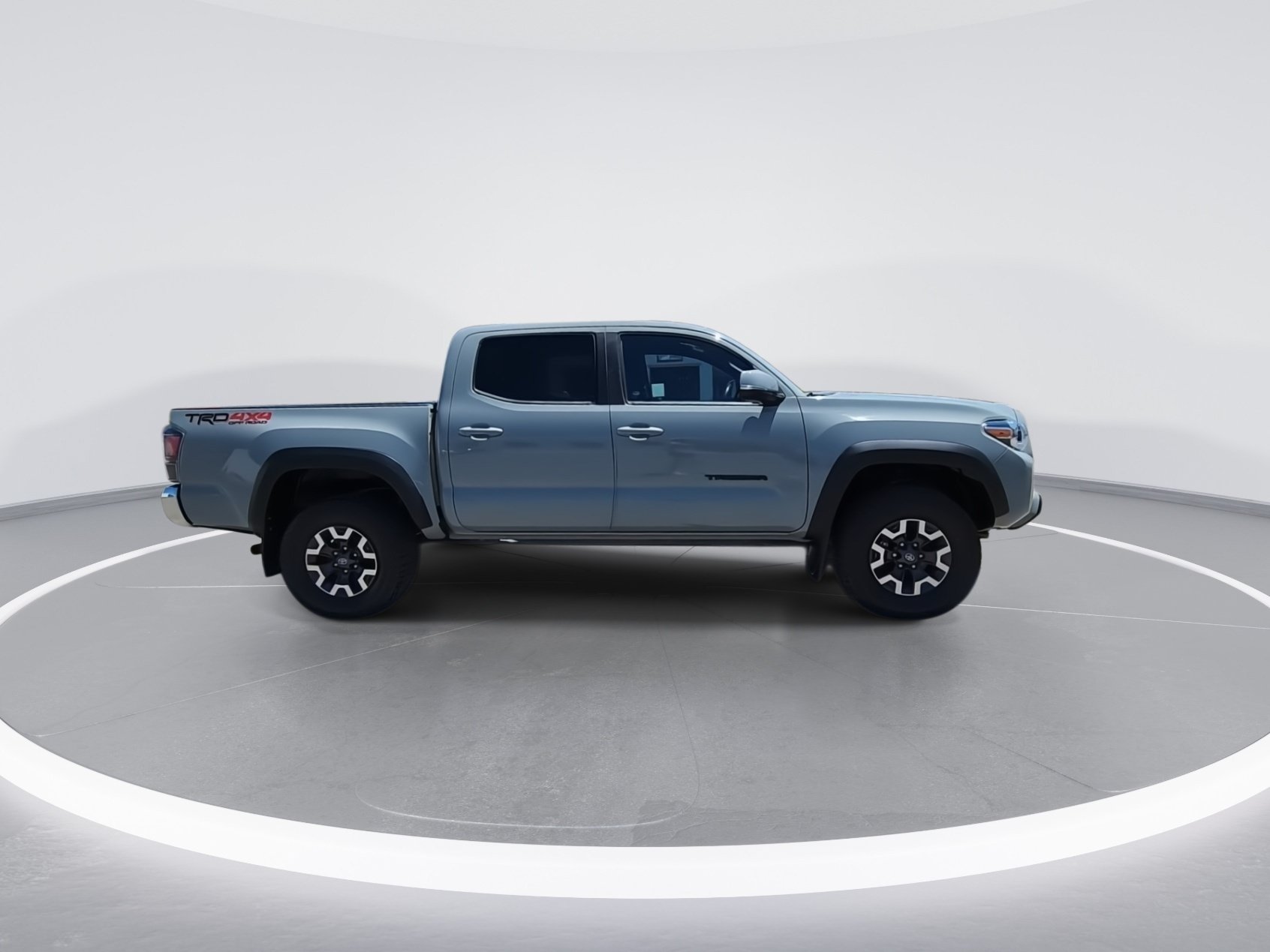 Used 2023 Toyota Tacoma TRD Off-Road AWD/4WD image 9