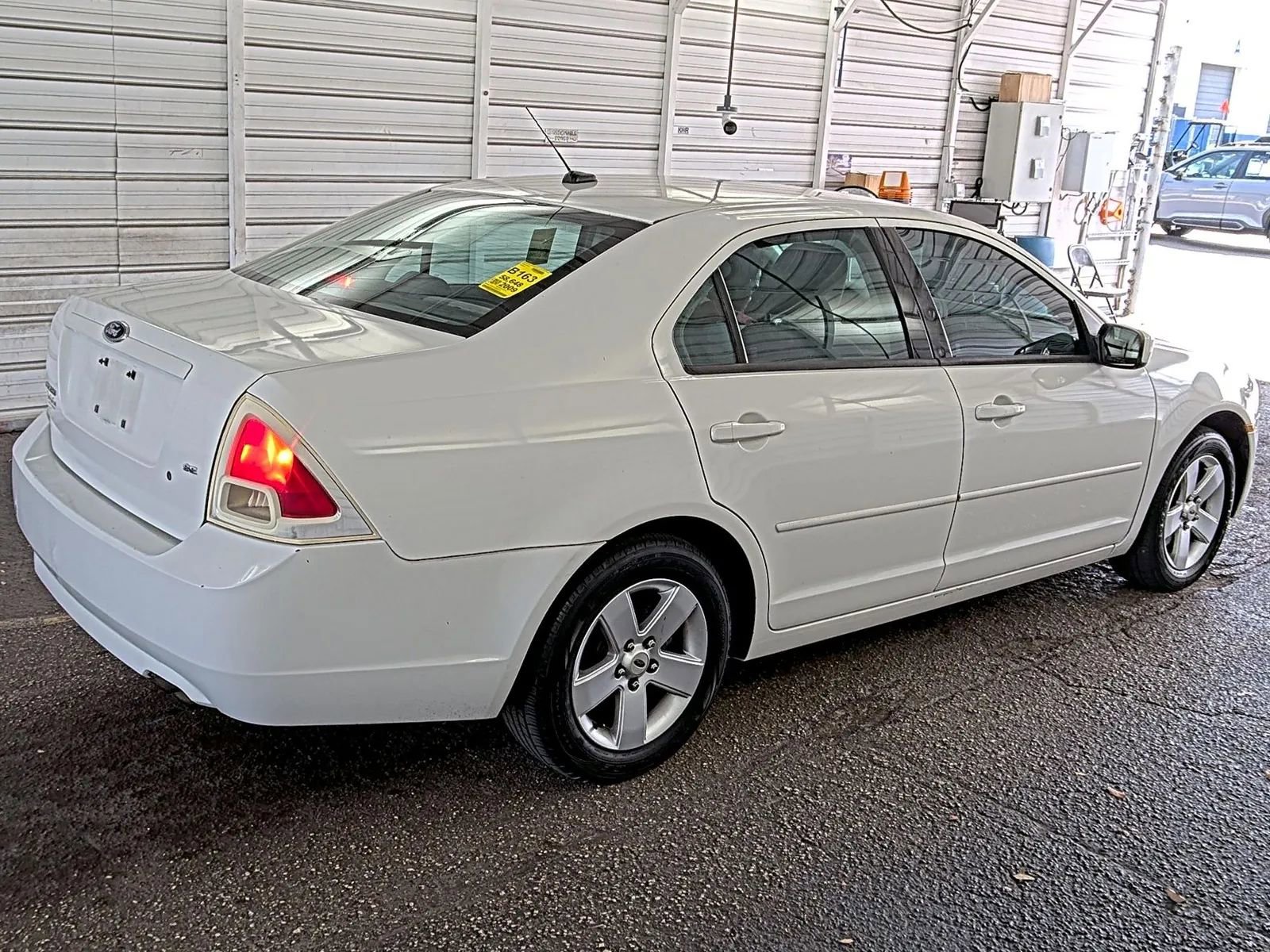 Used 2009 Ford Fusion SE FWD image 3