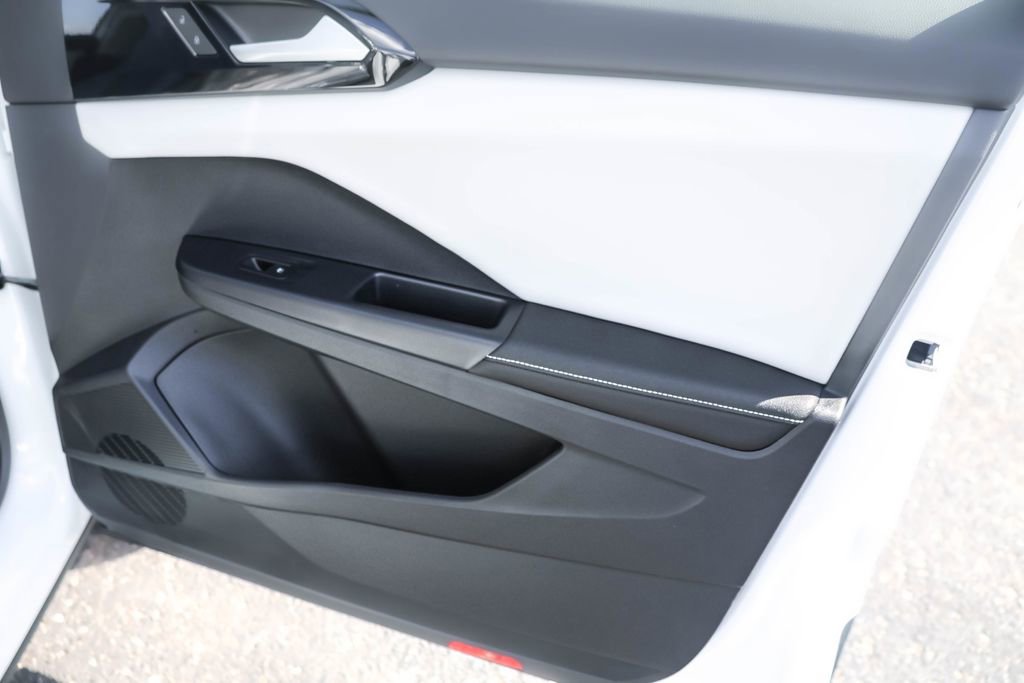 Used 2025 Volkswagen Taos S image 36