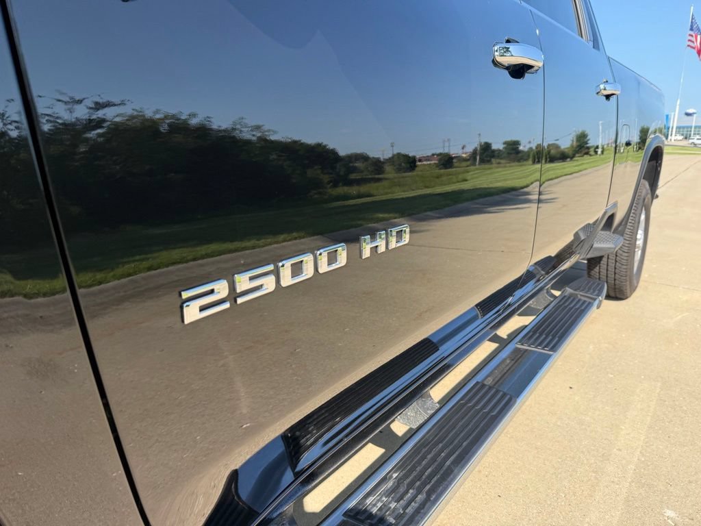 Used 2026 Chevrolet Silverado 2500 LTZ w/ LTZ Premium Package AWD/4WD image 12