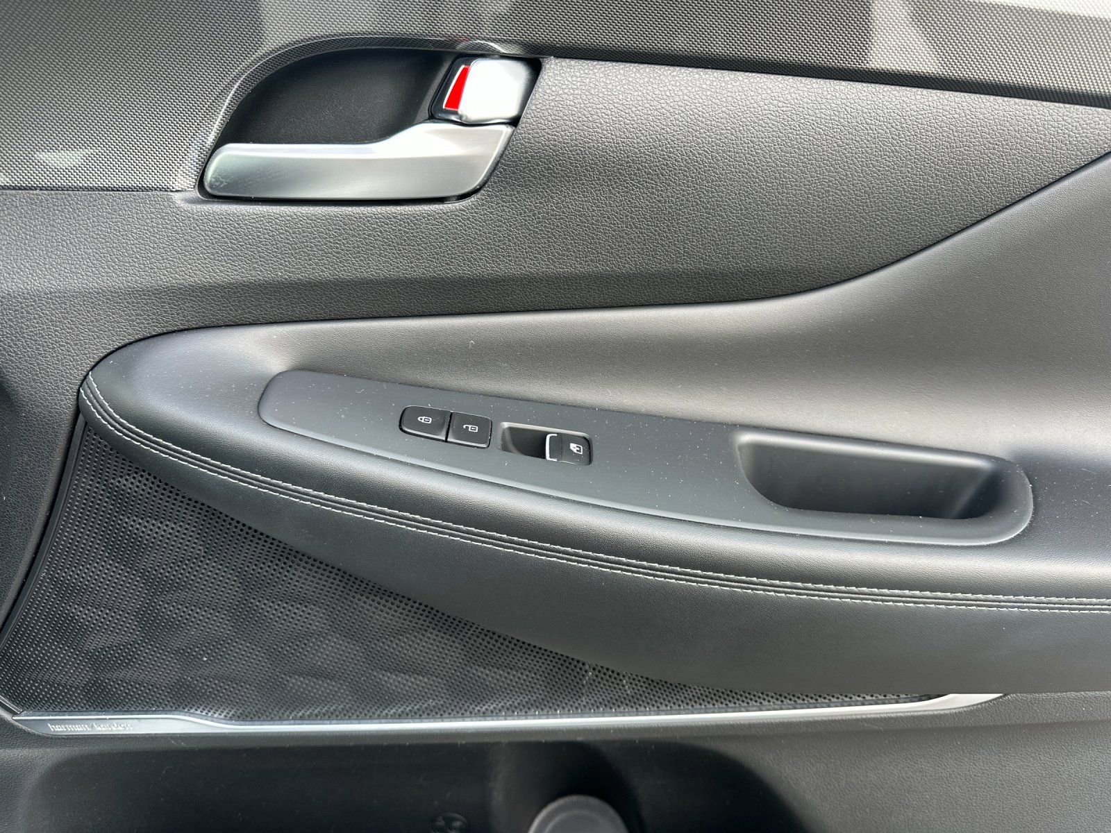 Used 2023 Hyundai Santa Fe SEL Premium image 19