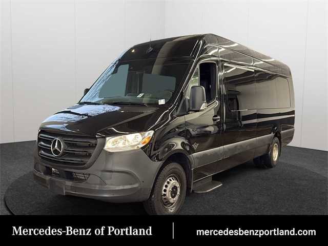 Used 2023 Mercedes-Benz Sprinter 3500 image 1