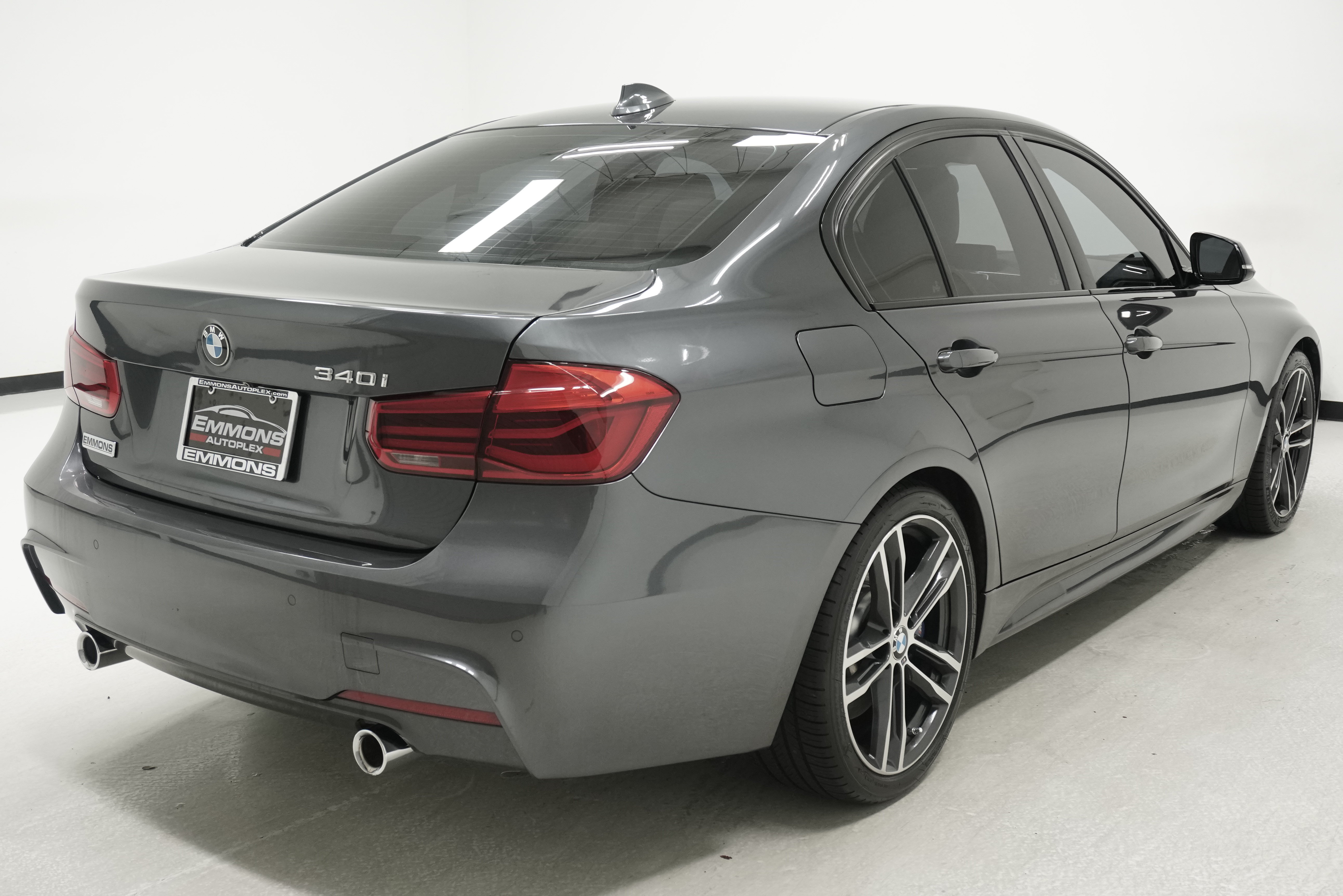 Used 2018 BMW 340i Sedan w/ Track Handling Package RWD image 4
