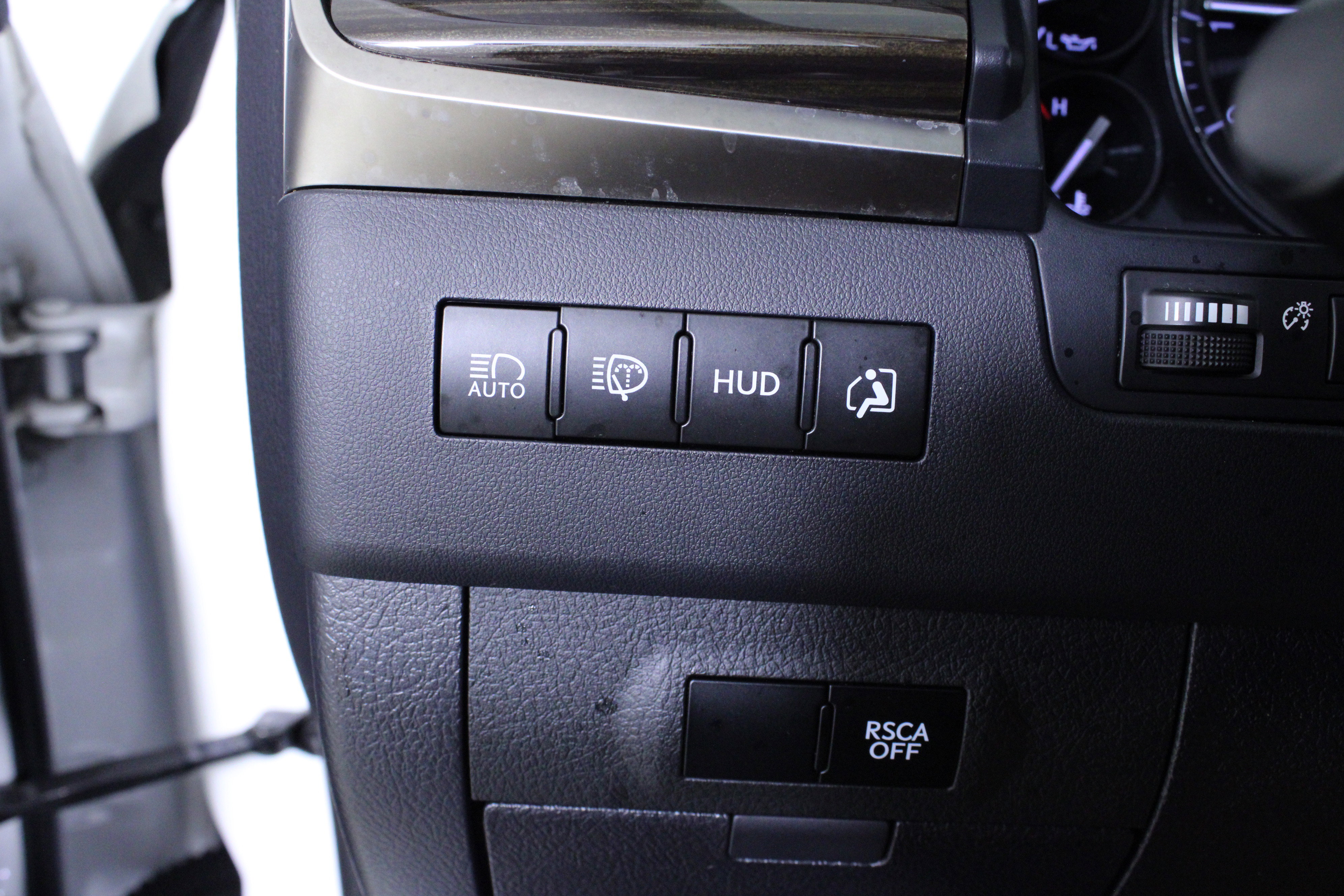 Used 2017 Lexus LX 570 4WD w/ Luxury Package image 24