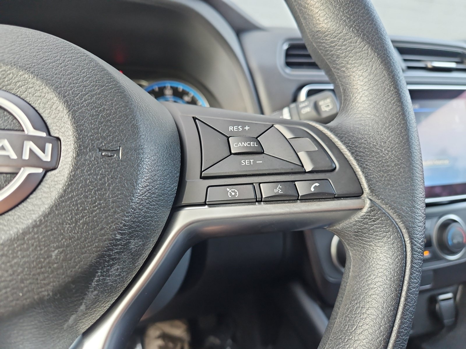 Used 2025 Nissan Leaf S FWD image 20