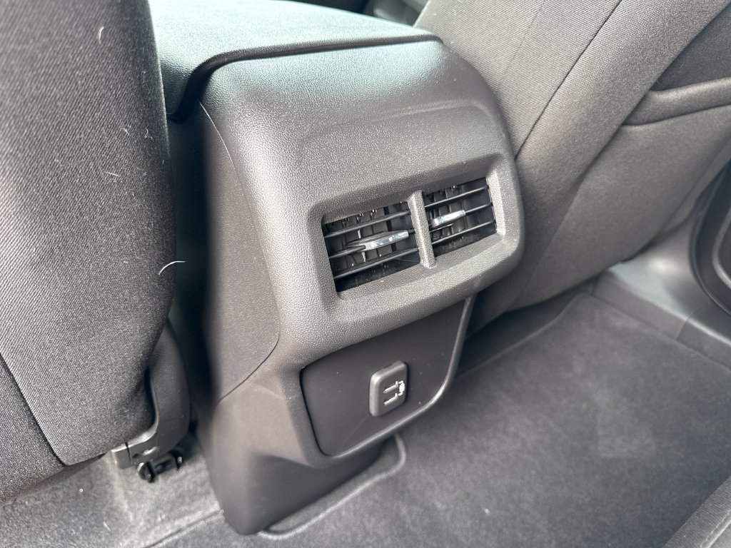Certified 2024 Chevrolet Equinox LT FWD image 12