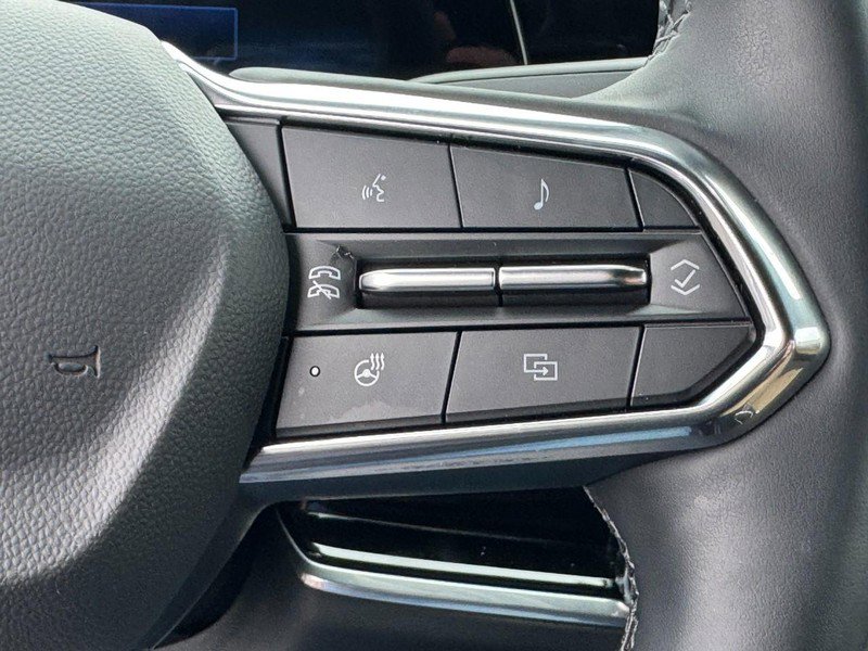 Used 2025 Chevrolet Equinox ACTIV image 17