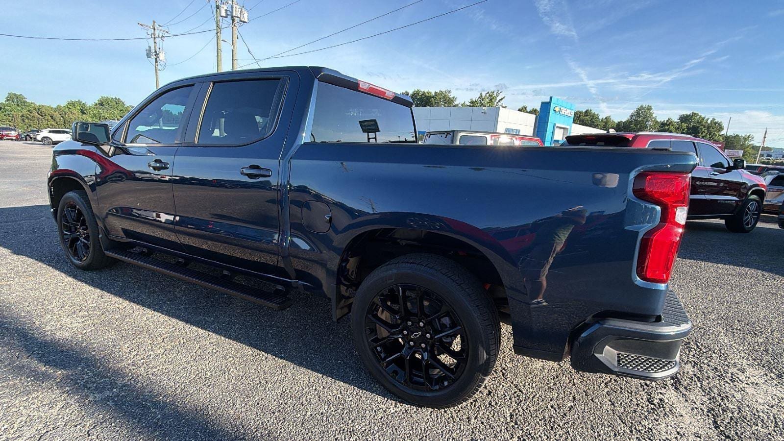 Used 2022 Chevrolet Silverado 1500 RST w/ Z71 Off-Road Package AWD/4WD image 9
