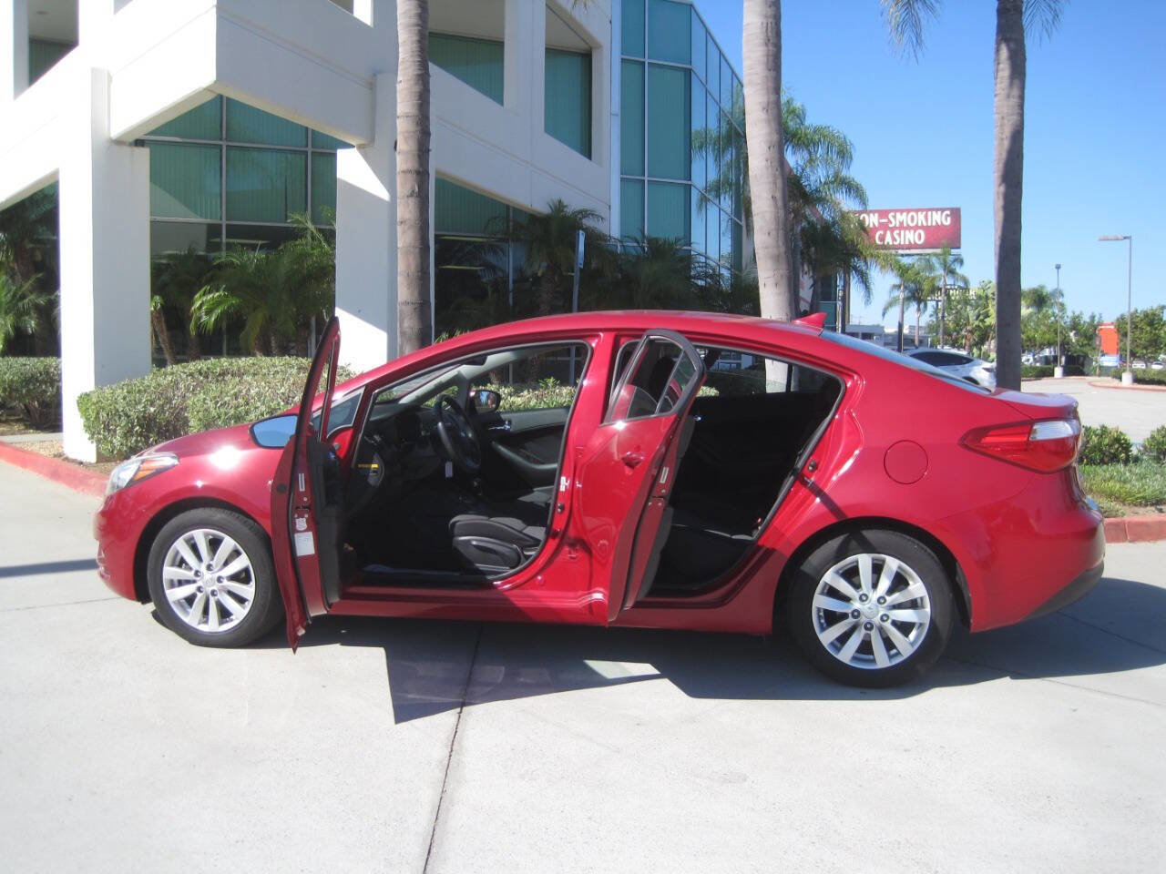 Used 2015 Kia Forte LX w/ Popular Package image 10