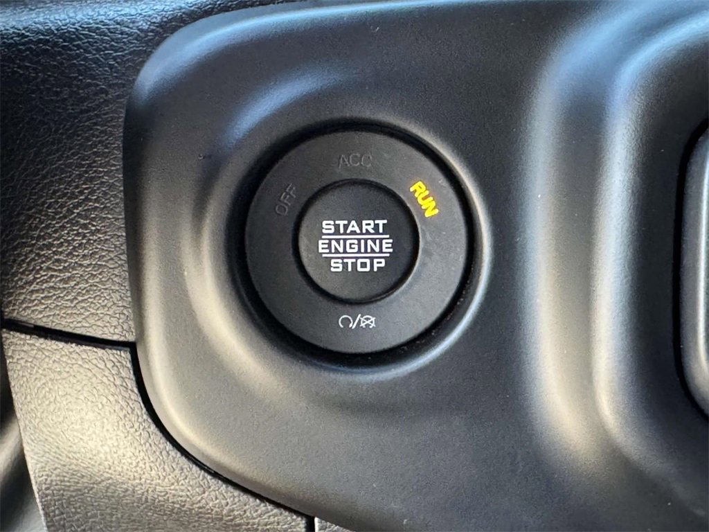 Used 2022 Jeep Wrangler Willys image 8