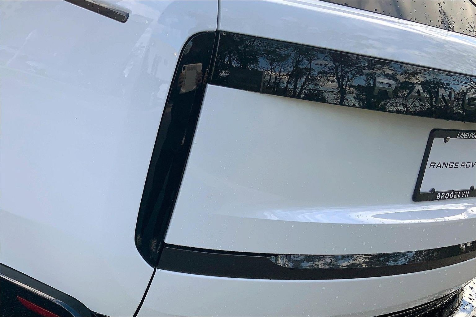 New 2025 Land Rover Range Rover SE image 14